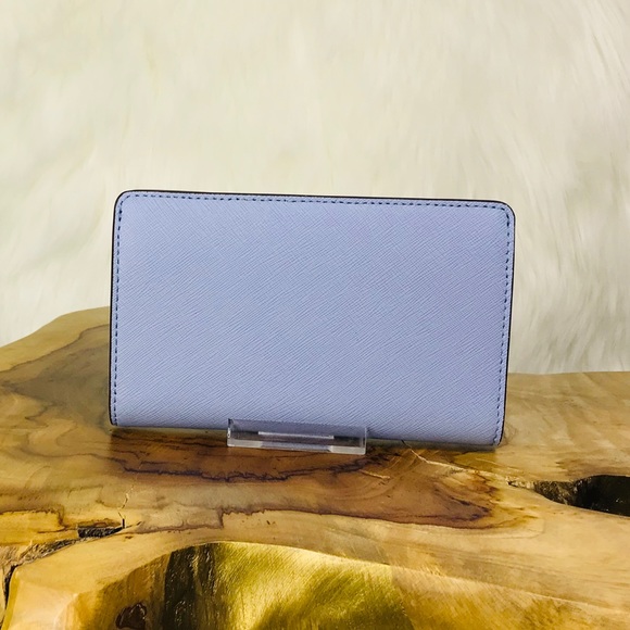 Michael Kors Jet Set Travel Slim Bifold Wallet - Picture 4 of 8